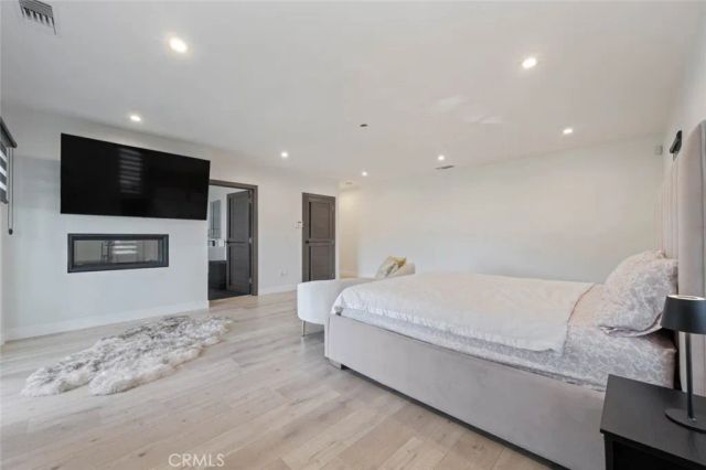 17043 Gunther Street, Granada Hills, CA 91344