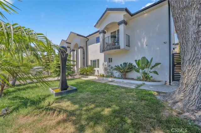 17043 Gunther Street, Granada Hills, CA 91344