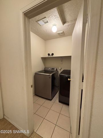 5819 Desert Peak Place, Las Cruces, NM 88012