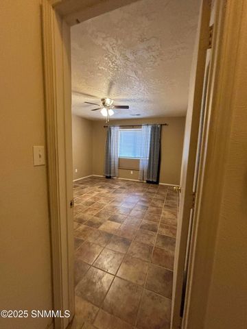 5819 Desert Peak Place, Las Cruces, NM 88012