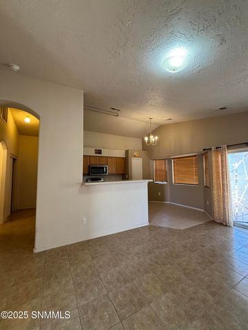 5819 Desert Peak Place, Las Cruces, NM 88012