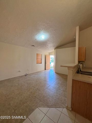 5819 Desert Peak Place, Las Cruces, NM 88012