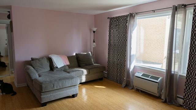 5704 W Montrose Avenue 2B, Chicago, IL 60634