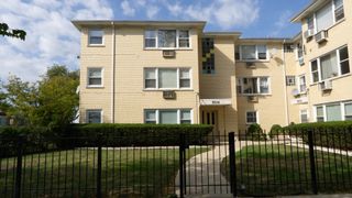 5704 W Montrose Avenue 2B, Chicago, IL 60634