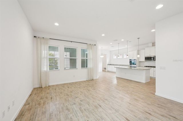 806 WINTERSIDE DRIVE, Apollo Beach, FL 33572