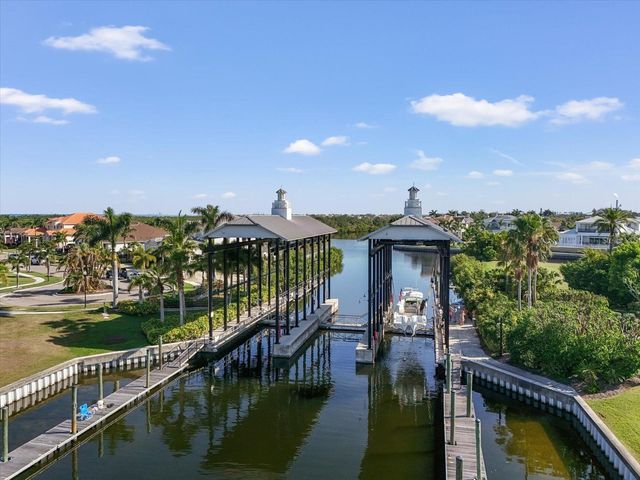 806 WINTERSIDE DRIVE, Apollo Beach, FL 33572