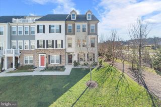 2033 ALDER LN, Dumfries, VA 22026