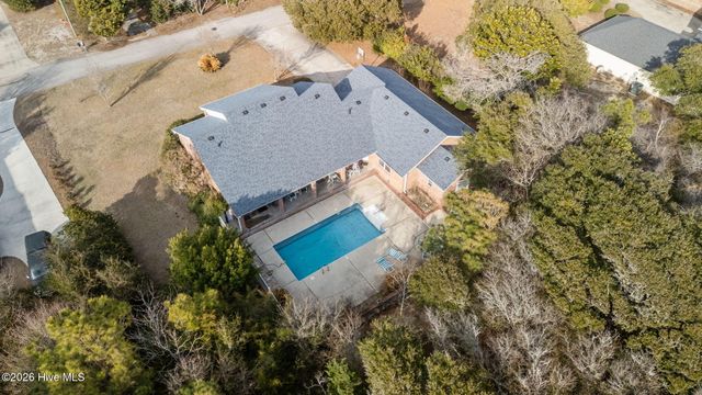 303 Pine Knoll Circle, Atlantic Beach, NC 28512