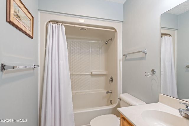 303 Pine Knoll Circle, Atlantic Beach, NC 28512