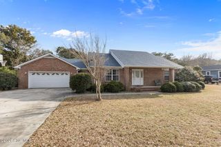 303 Pine Knoll Circle, Atlantic Beach, NC 28512