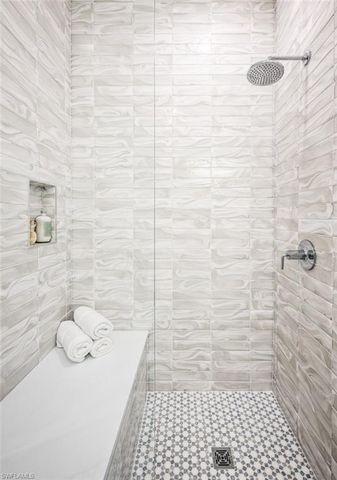 1429 NIGHTHAWK PT, Naples, FL 34105