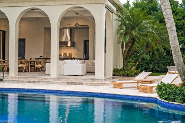 1429 NIGHTHAWK PT, Naples, FL 34105