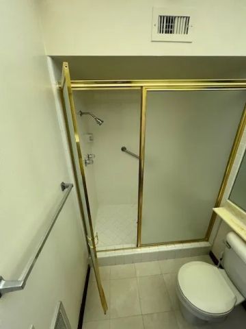 4454 Ventura Canyon Road 304, Sherman Oaks, CA 91423