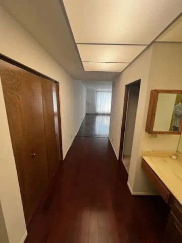 4454 Ventura Canyon Road 304, Sherman Oaks, CA 91423