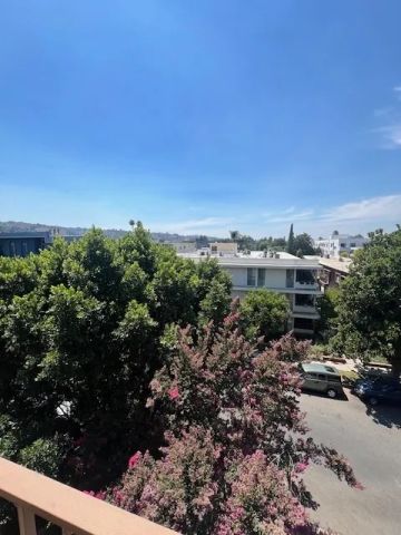 4454 Ventura Canyon Road 304, Sherman Oaks, CA 91423