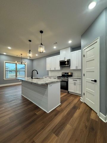 1048 Parker Lane, Pea Ridge, AR 72751