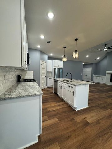 1048 Parker Lane, Pea Ridge, AR 72751