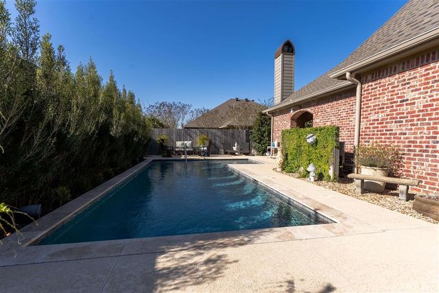 4820 Kingspoint Drive, Lake Charles, LA 70605