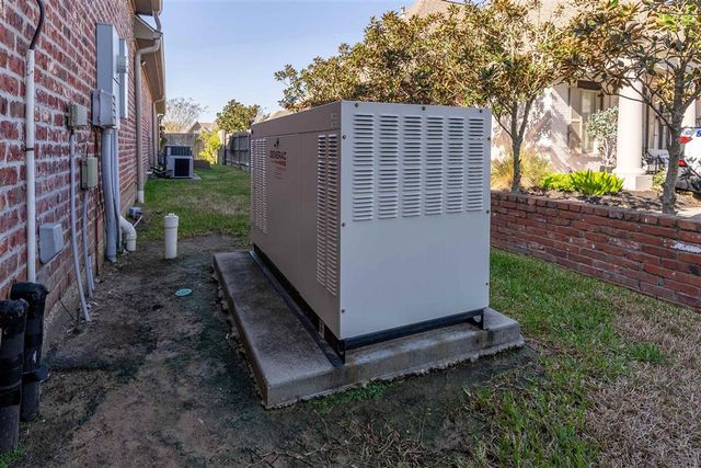 4820 Kingspoint Drive, Lake Charles, LA 70605