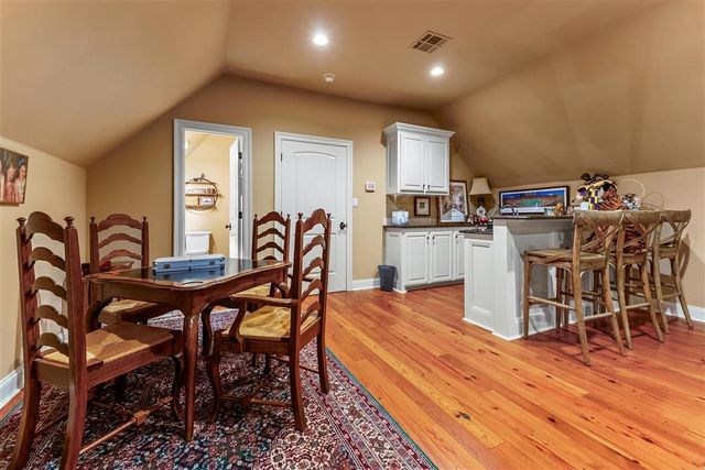 4820 Kingspoint Drive, Lake Charles, LA 70605