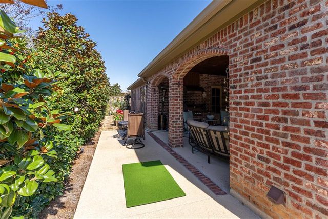 4820 Kingspoint Drive, Lake Charles, LA 70605