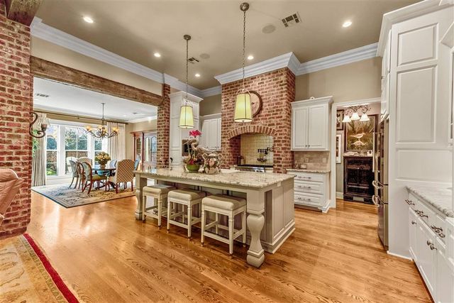 4820 Kingspoint Drive, Lake Charles, LA 70605