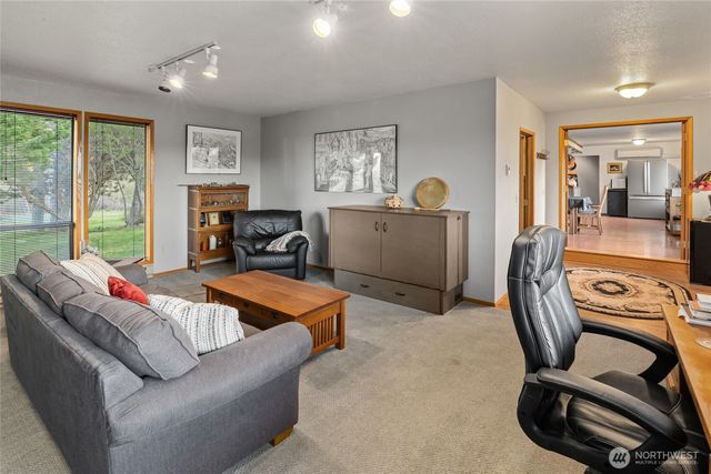 221 Cross Creek Dr, Ellensburg, WA 98926
