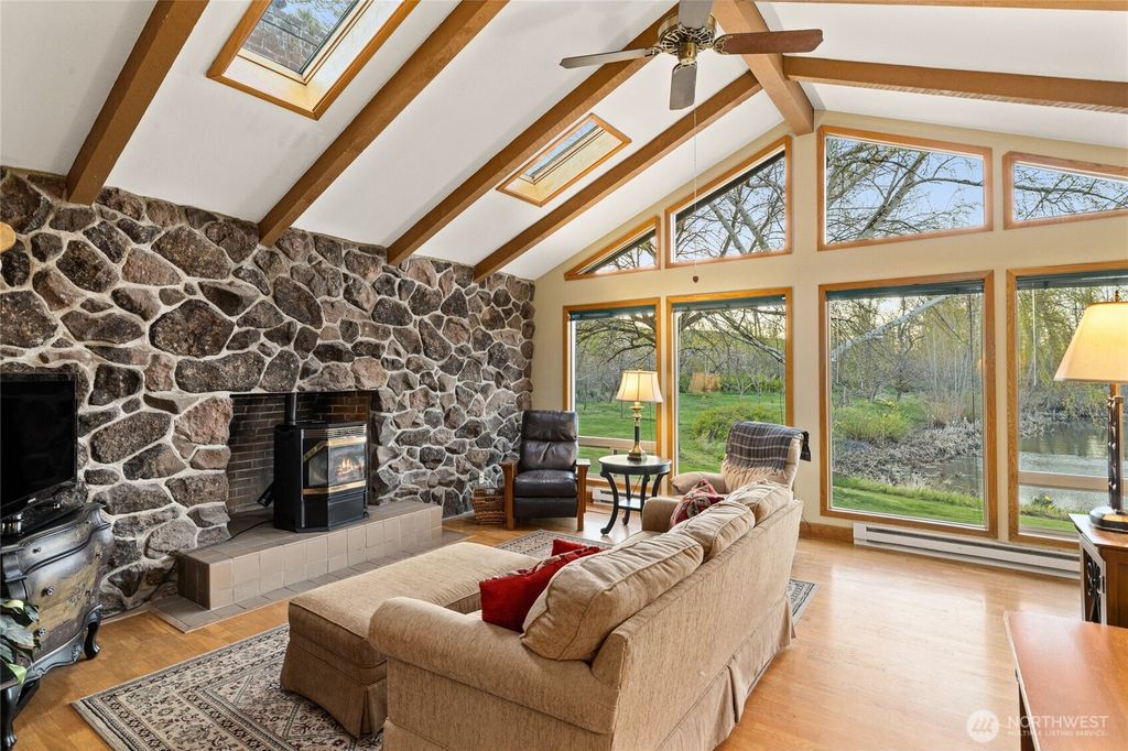 221 Cross Creek Dr, Ellensburg, WA 98926