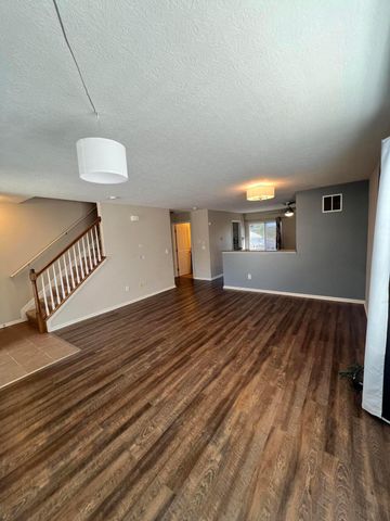 952 Hartford Village Boulevard, Columbus, OH 43228