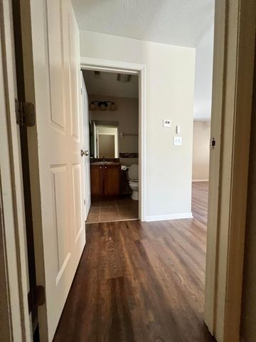 952 Hartford Village Boulevard, Columbus, OH 43228