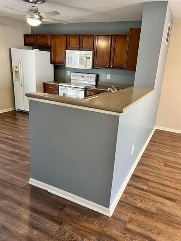 952 Hartford Village Boulevard, Columbus, OH 43228