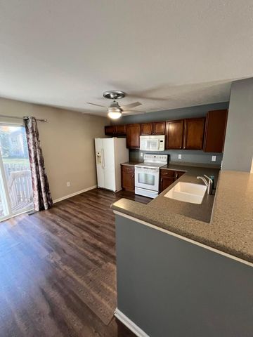 952 Hartford Village Boulevard, Columbus, OH 43228