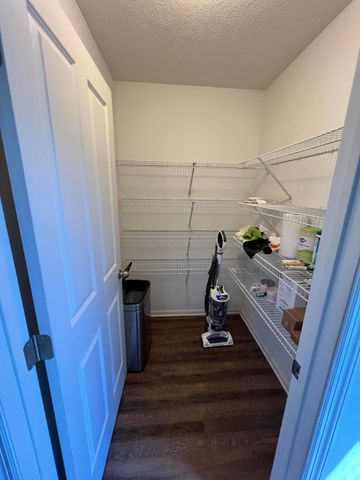 952 Hartford Village Boulevard, Columbus, OH 43228