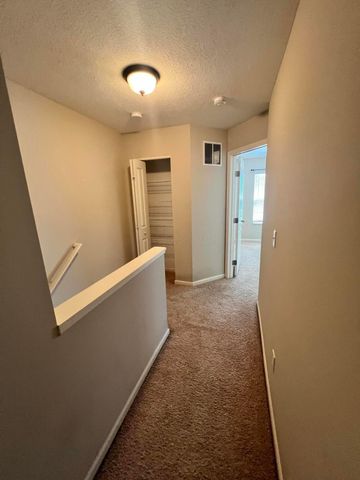 952 Hartford Village Boulevard, Columbus, OH 43228