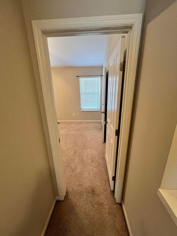 952 Hartford Village Boulevard, Columbus, OH 43228