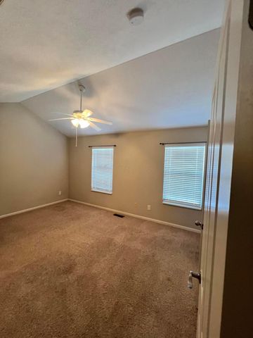 952 Hartford Village Boulevard, Columbus, OH 43228