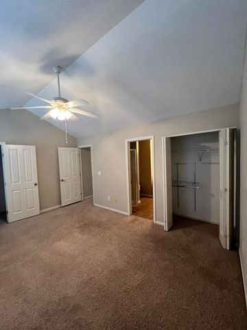 952 Hartford Village Boulevard, Columbus, OH 43228