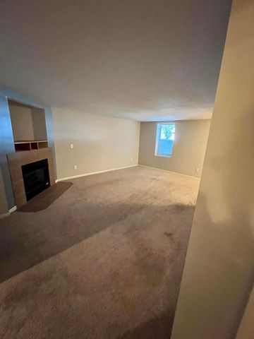 952 Hartford Village Boulevard, Columbus, OH 43228