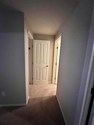 952 Hartford Village Boulevard, Columbus, OH 43228