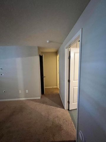 952 Hartford Village Boulevard, Columbus, OH 43228