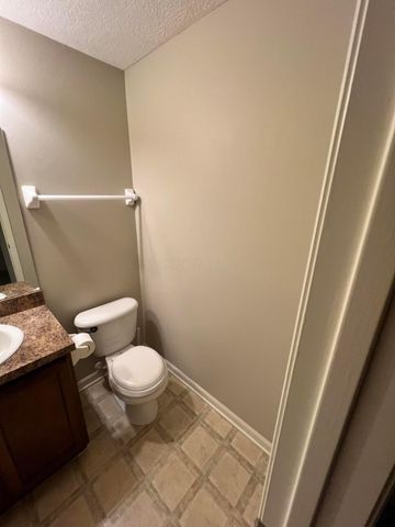 952 Hartford Village Boulevard, Columbus, OH 43228