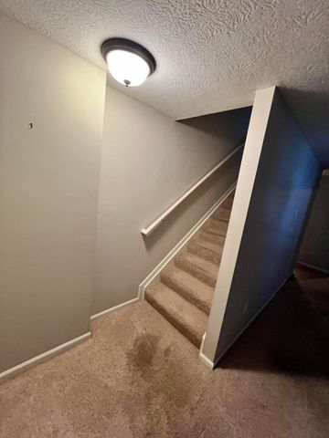 952 Hartford Village Boulevard, Columbus, OH 43228