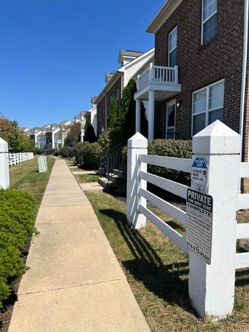 952 Hartford Village Boulevard, Columbus, OH 43228