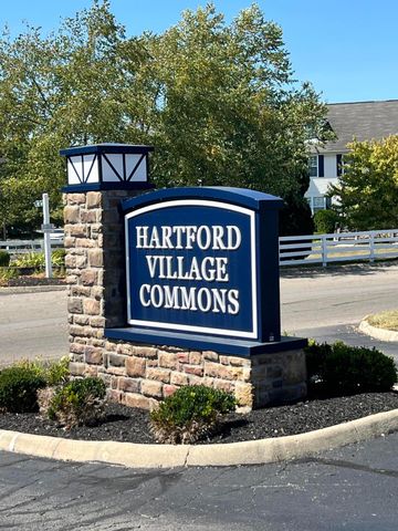 952 Hartford Village Boulevard, Columbus, OH 43228