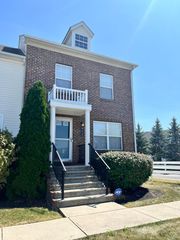 952 Hartford Village Boulevard, Columbus, OH 43228