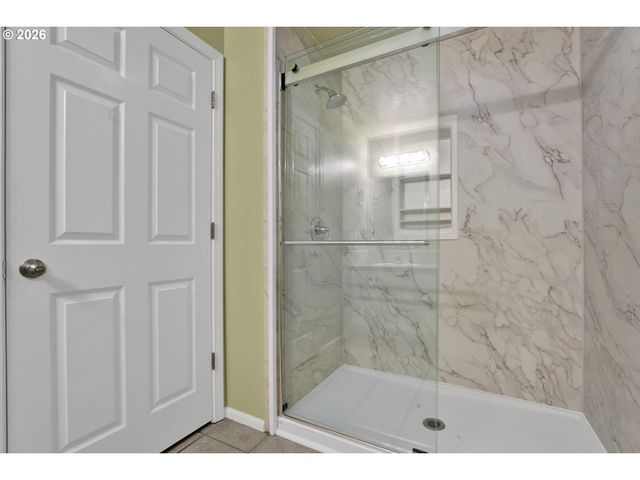 340 54TH St, Springfield, OR 97478