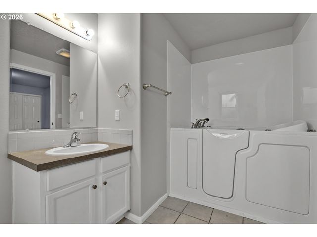 340 54TH St, Springfield, OR 97478