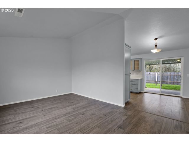 340 54TH St, Springfield, OR 97478