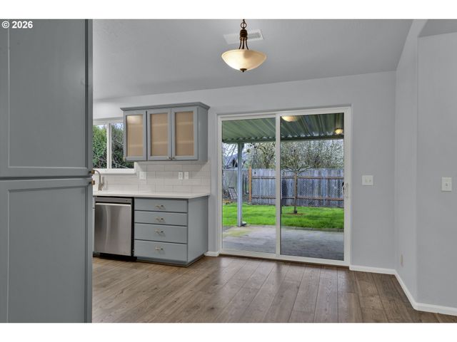 340 54TH St, Springfield, OR 97478