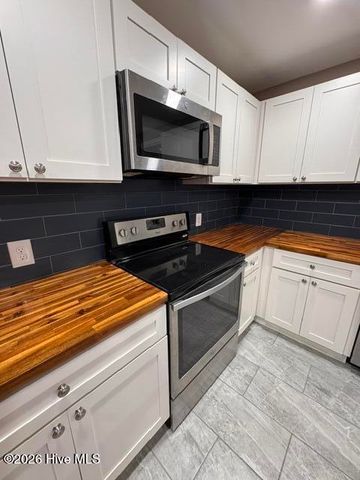 211 E Williamson Street, Mount Olive, NC 28365